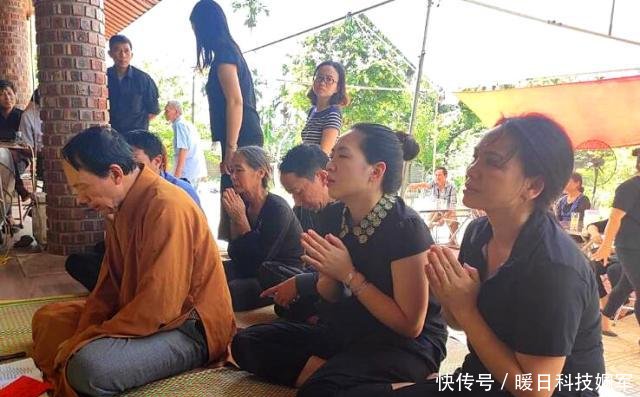 6岁男孩乘校车上学被遗忘在车里，下午被发现时已经死亡