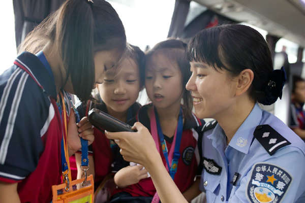 中英街一街两制,电子标签帮助学生通关 微信图片_20190422083844.jpg