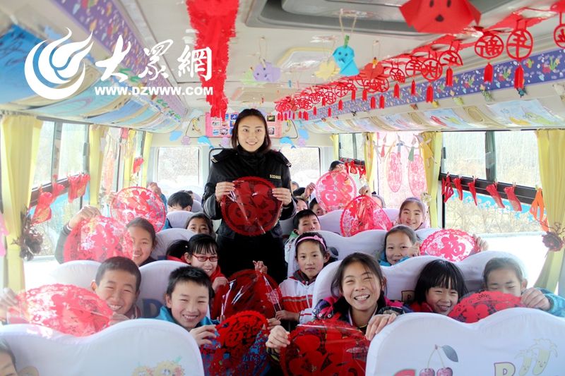 喜迎春节寒假 交运温馨校车开展多彩活动