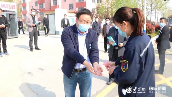 迎复学“大考”！新东港校车公司开展开学前疫情防控应急演练