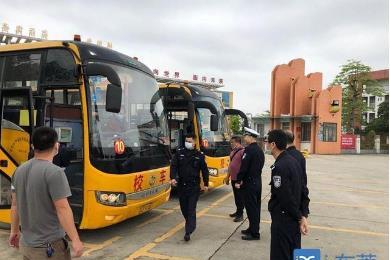 助力复课复学！全市交警部门开展校园交通安全大检查